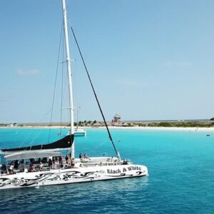Tour a Klein Curacao en catamarán: Día completo