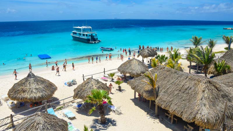 Front-View-Boat-and-Beach-and-Light-House