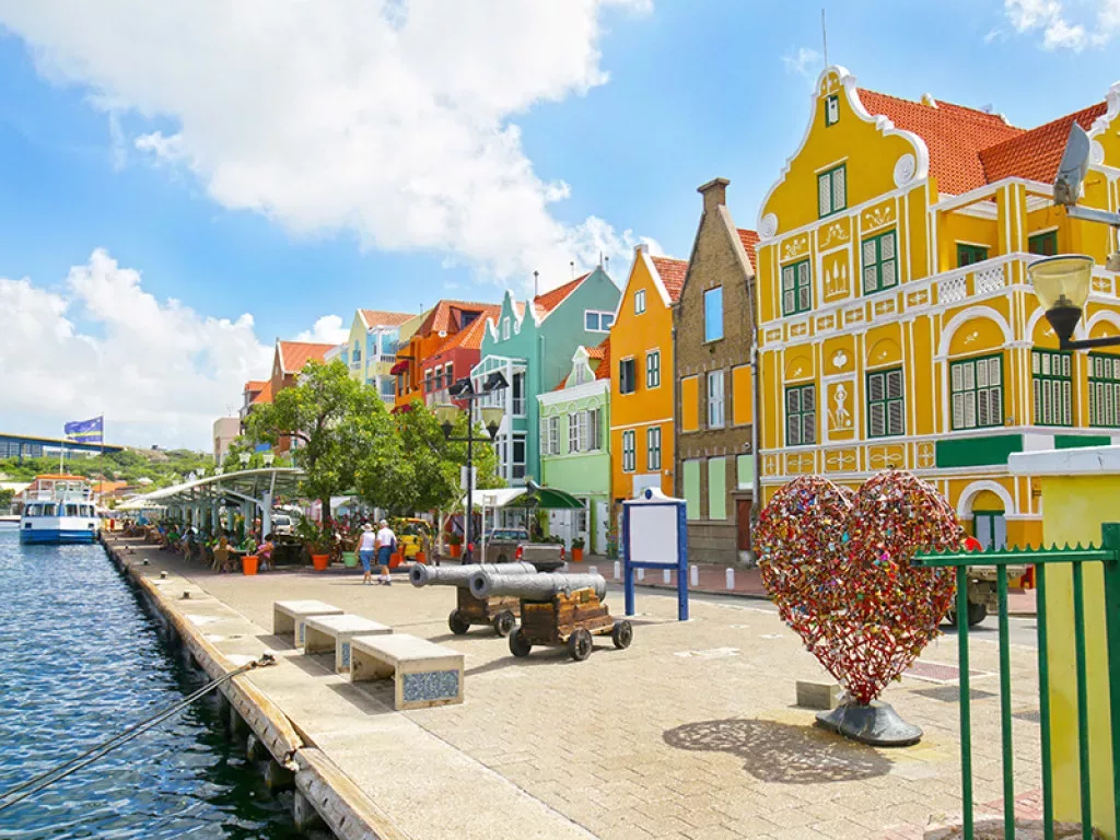 Curaçao: The best hotels for a car-free vacation
