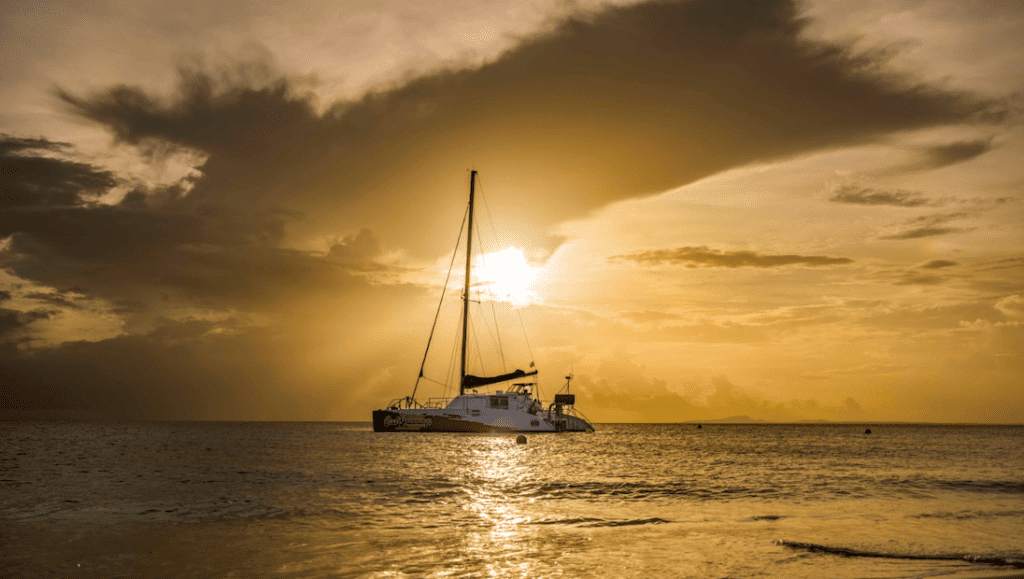 Sunset Sail en Curazao: catamarán al atardecer - Imagen 3