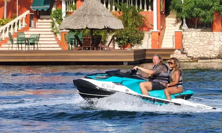 Jetski and snorkel tour in Curaçao
