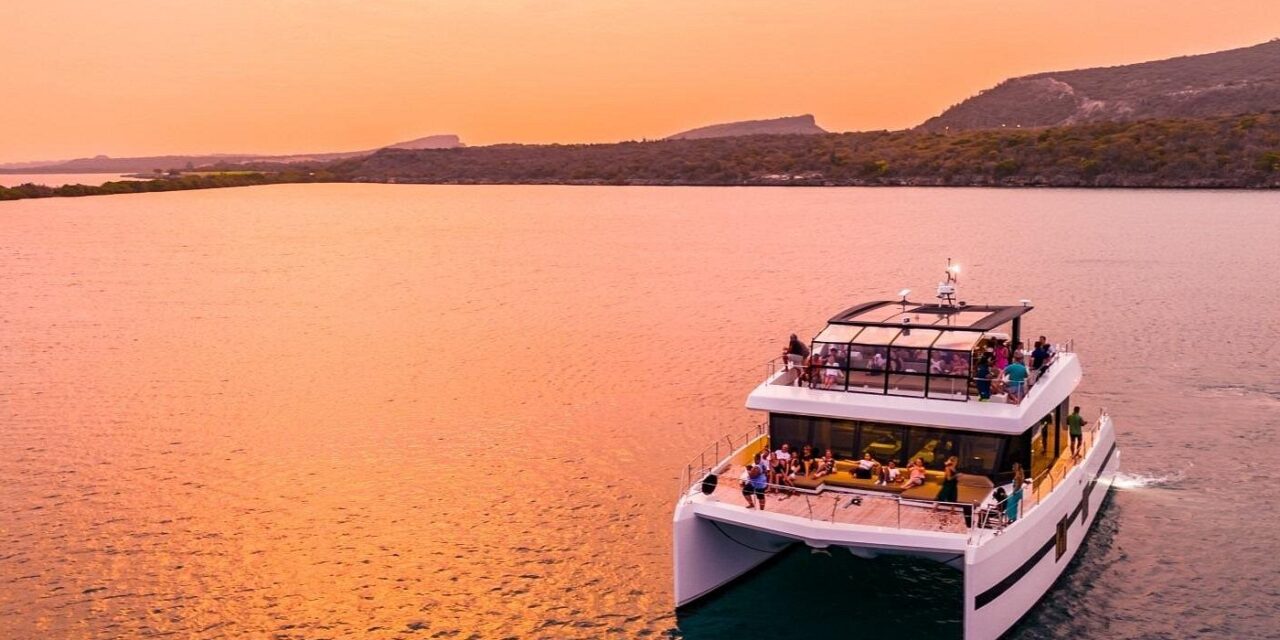 Luxury Catamaran Sunset Tour in Curaçao