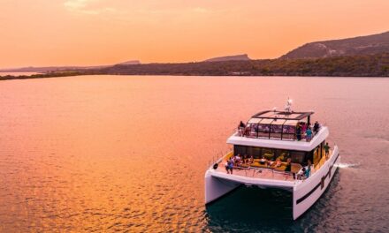 Luxury Catamaran Sunset Tour in Curaçao