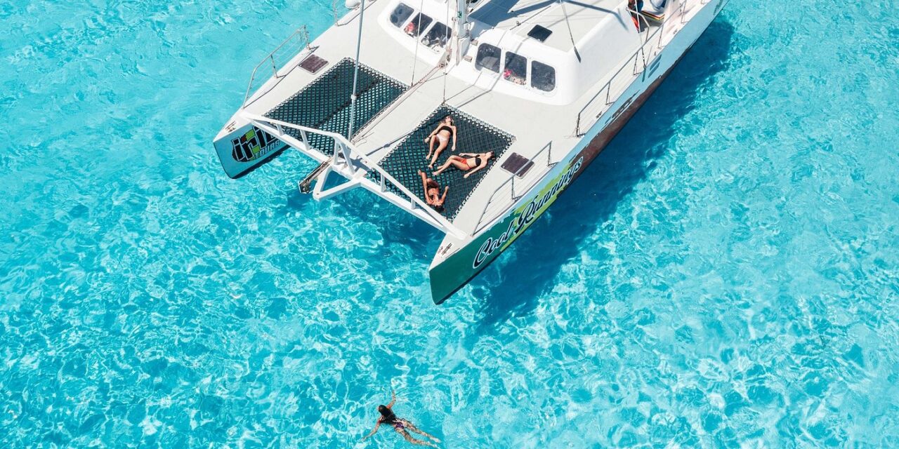 Comparison of Tours to Klein Curacao (with prices): Mermaid, Miss Ann and Irie Tours