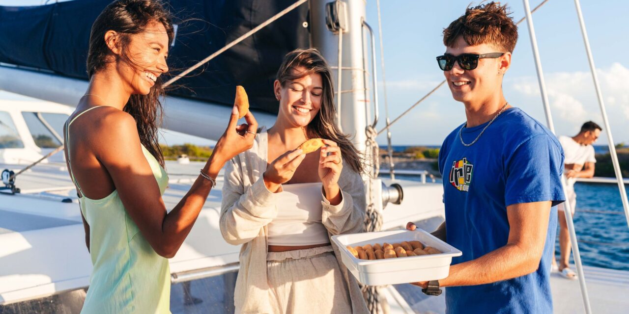 Sunset Sail in Curaçao: catamaran at sunset