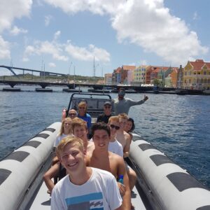 Excursión Tugboat & Willemstad en Powerboat – Snorkel y Paseo Panorámico